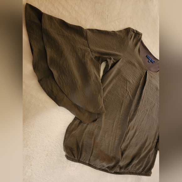 Apt. 9 Bell Sleeve Banded Bottom Top XL - Picture 5 of 11